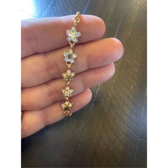 Gold Flower Adjustable Bracelet Jewelry Small - Picture 5 of 5
